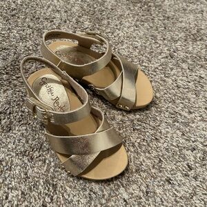 Toddler/baby sandal size 6